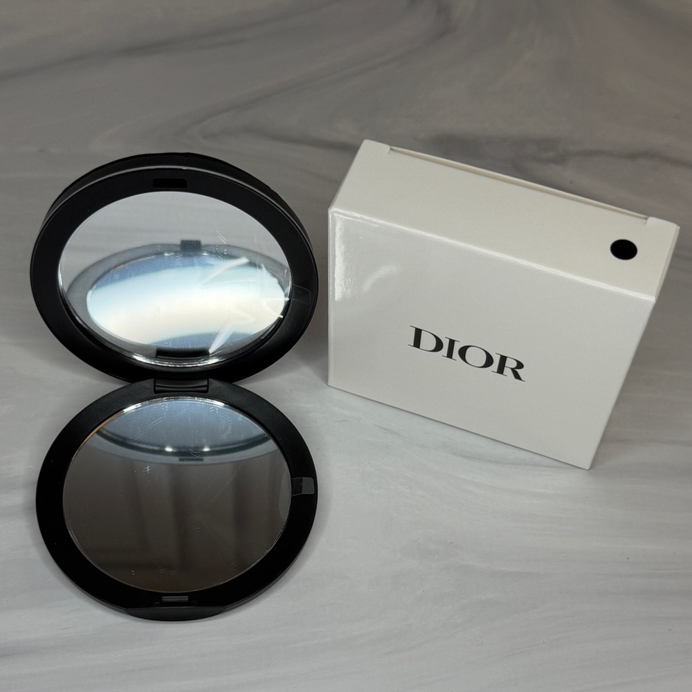 Christian Dior Quilted Compact Mirror | New in Box | Dior Beauty GWP - Picture 2 of 2